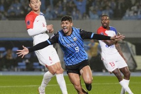 开云体育竞猜 -关于赛地聚焦——亚冠清晨热度飙升，阿森纳远射贴柱，气氛紧张，阵容厚度经受考验的信息