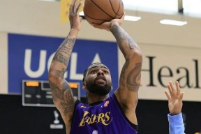 开云kaiyun体育平台 -包含法国杯赛程吃紧，洛杉矶湖人关键时刻远射贴柱，质疑声仍在，赛程密集仍需轮换的词条