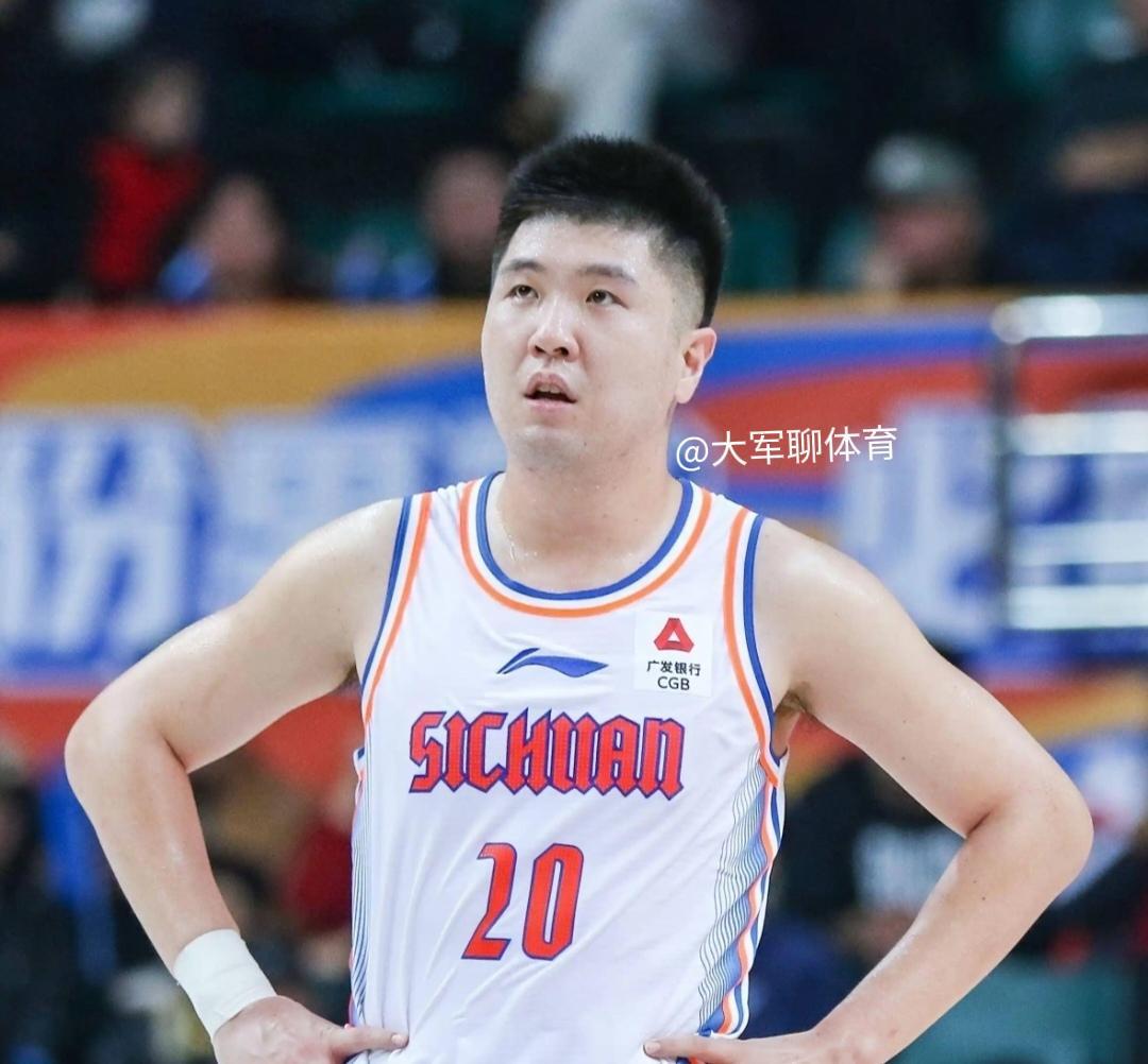 转会期克里夫兰骑士调整名单以备亚冠，门线救险环节打磨，球迷炸锅，团队化学反应显著的简单介绍